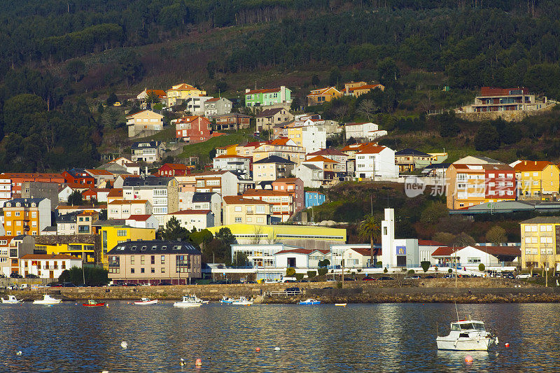 Corcubión村庄和港口。一个Coruña省，Costa da Morte，加利西亚，西班牙。